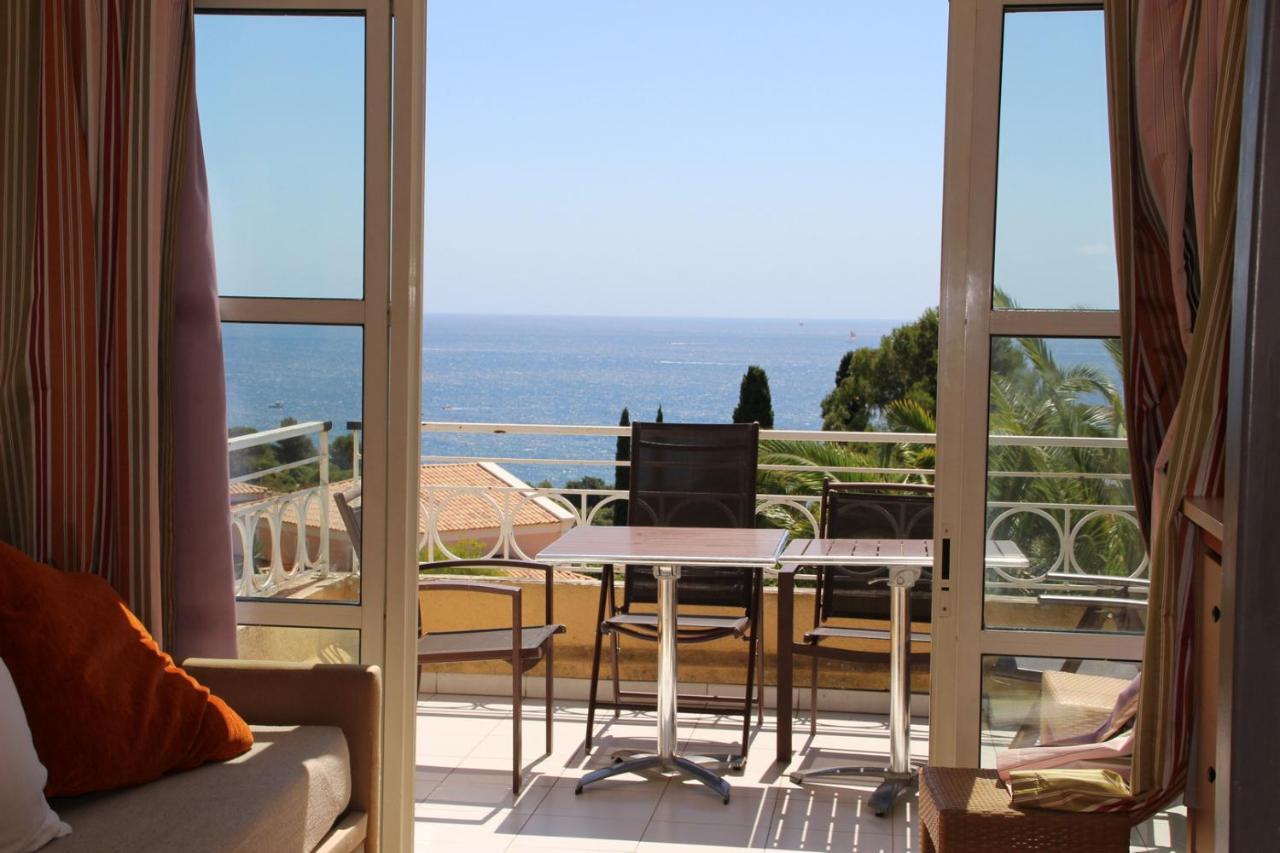 Superbe Appartement Avec Vue Mer Et Piscine Saint-Raphaël Esterno foto