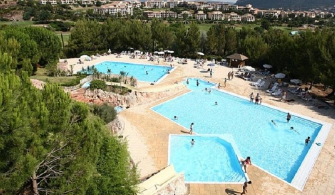 Superbe Appartement Avec Vue Mer Et Piscine Saint-Raphaël Esterno foto